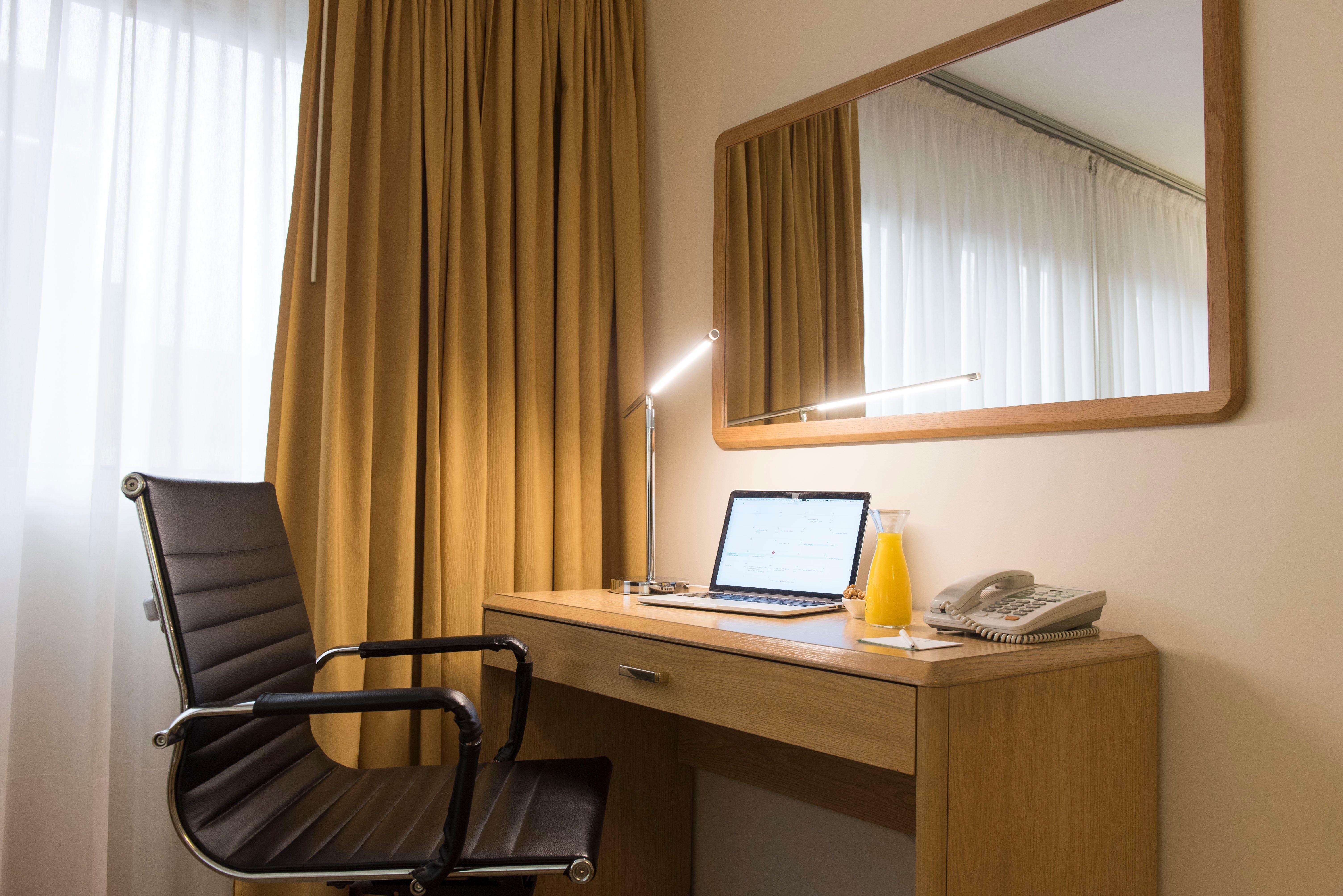 Holiday Inn Montevideo By Ihg Exterior photo