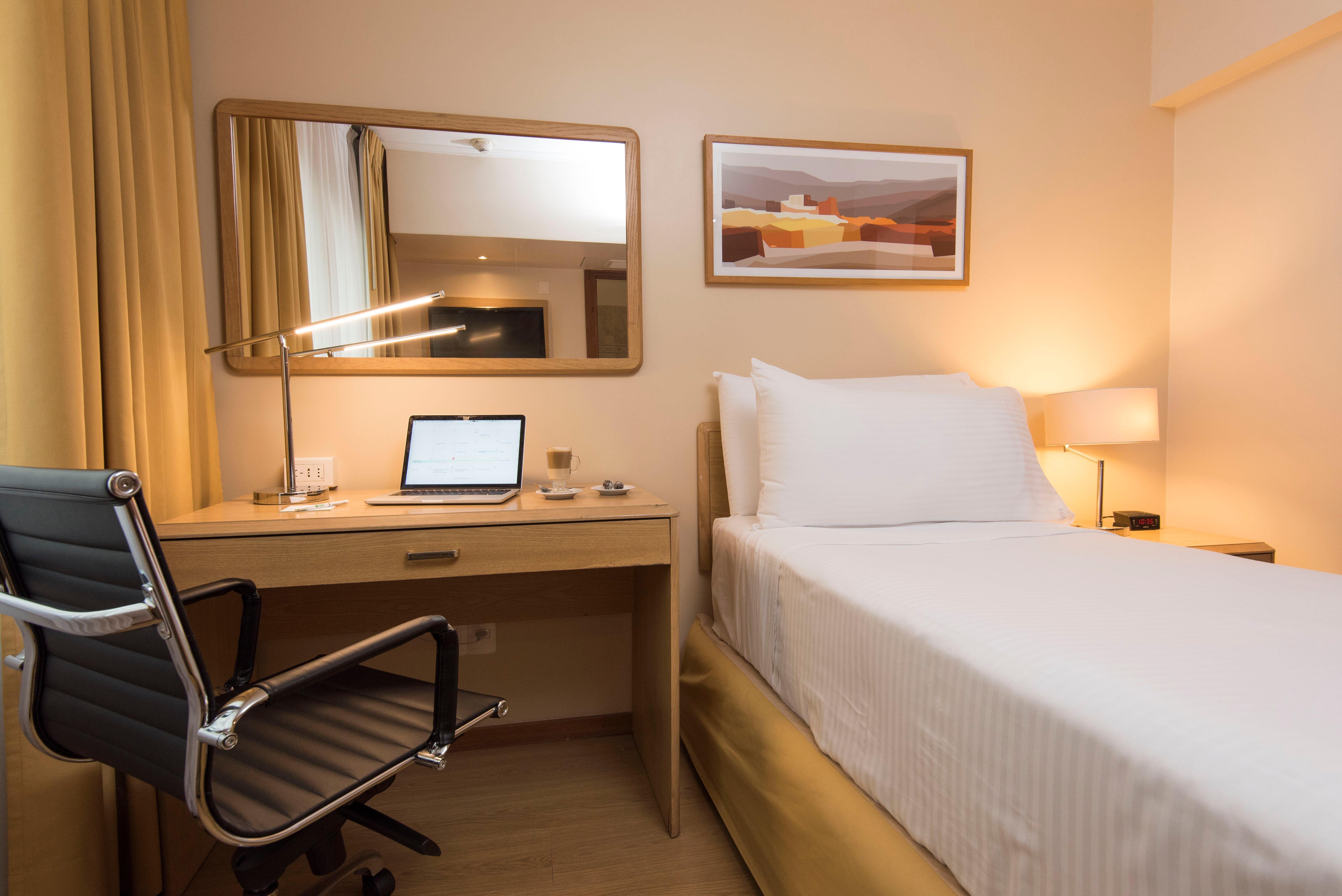 Holiday Inn Montevideo By Ihg Exterior photo