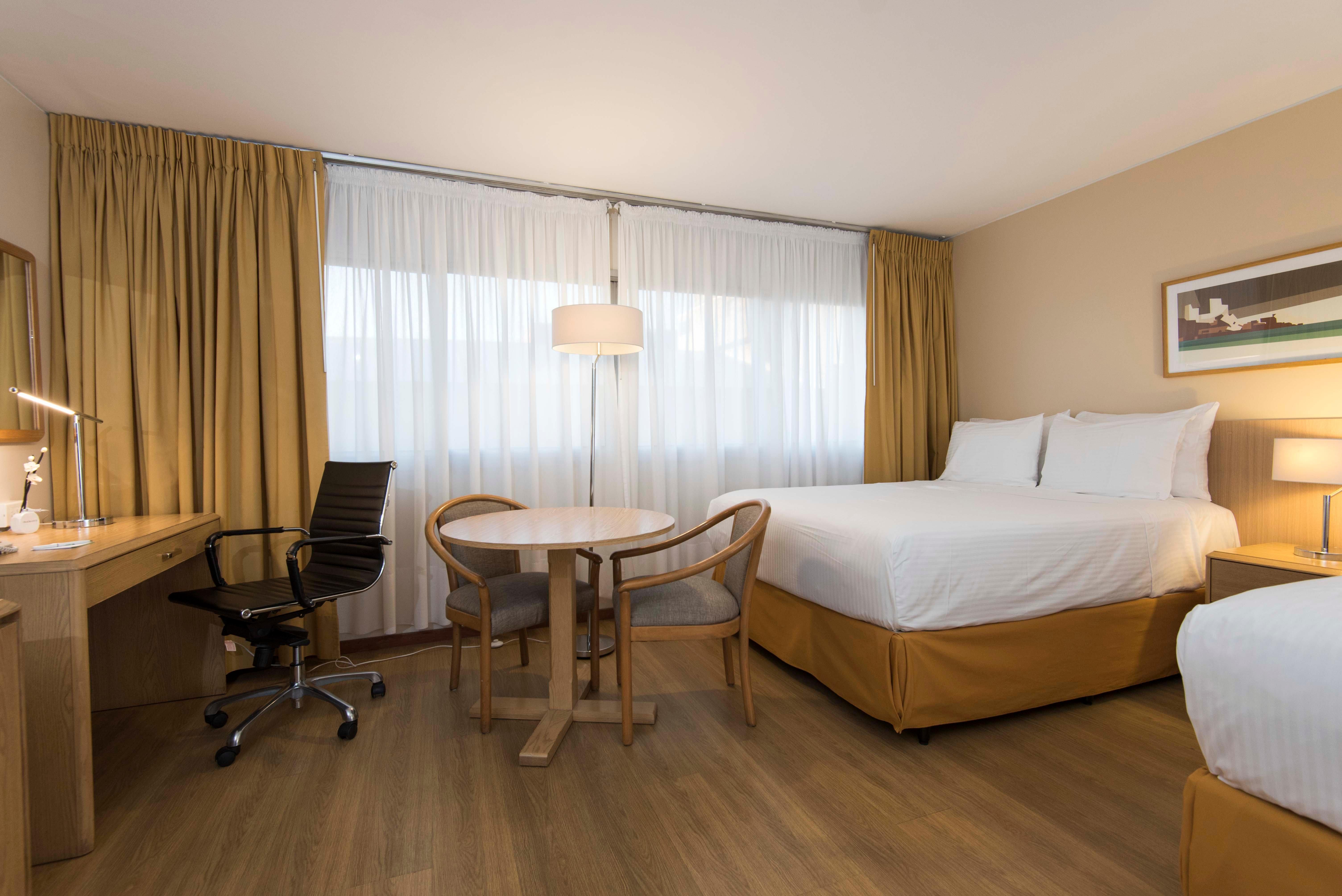 Holiday Inn Montevideo By Ihg Exterior photo