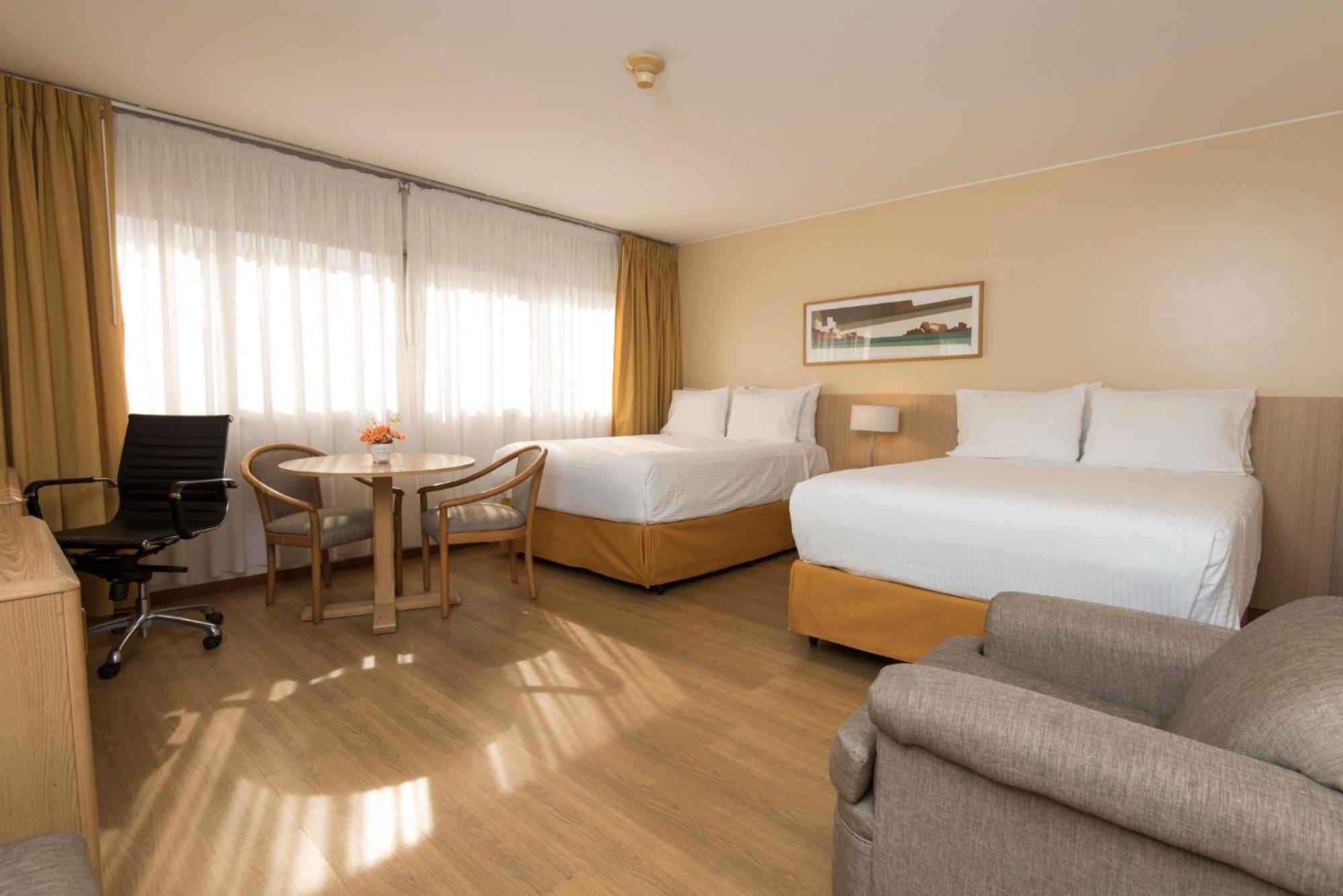 Holiday Inn Montevideo By Ihg Exterior photo